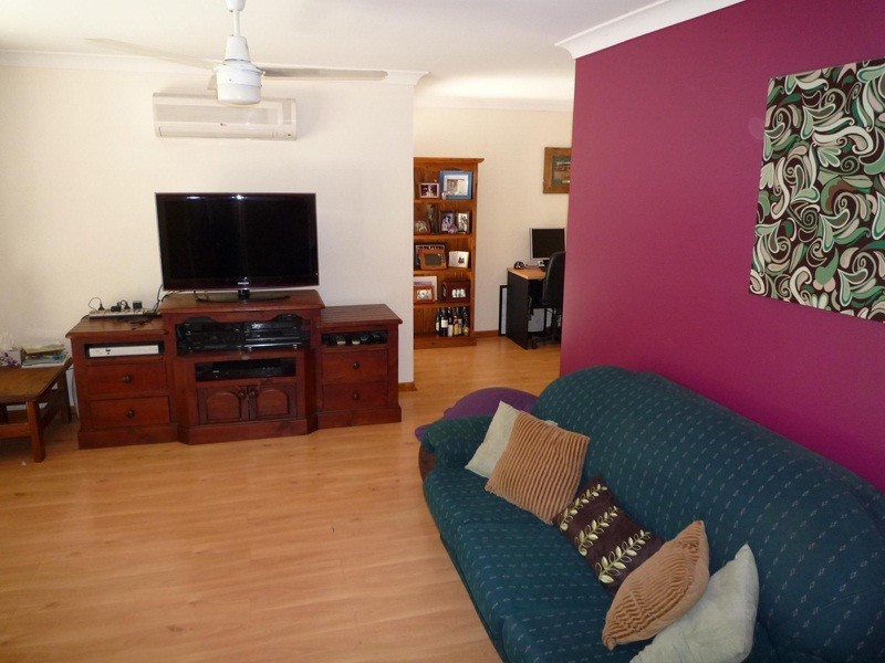 20 Woodbine Ave, Camira QLD 4300