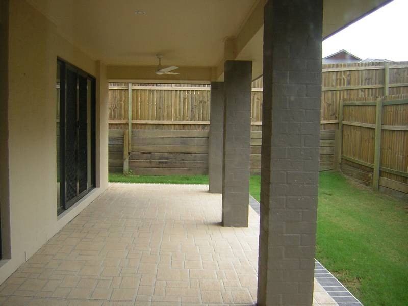 21 Speckled Circuit, Springfield Lakes QLD 4300