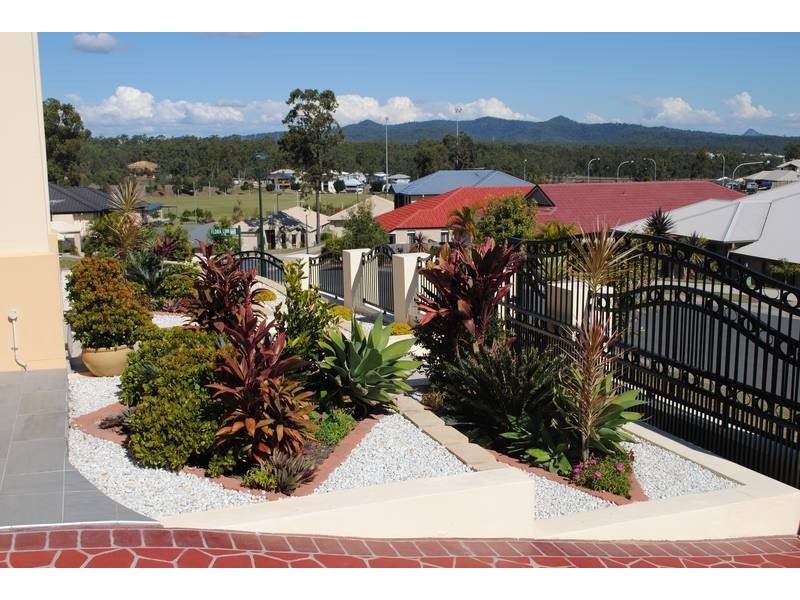 11 Fontana Way, Springfield Lakes QLD 4300