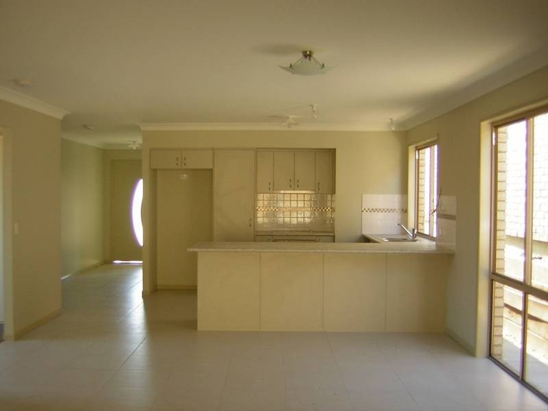 #15 FREESIA PLACE, Springfield Lakes QLD 4300