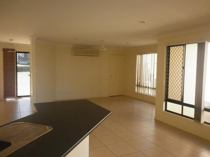 75 Opossum Circuit, Springfield Lakes QLD 4300