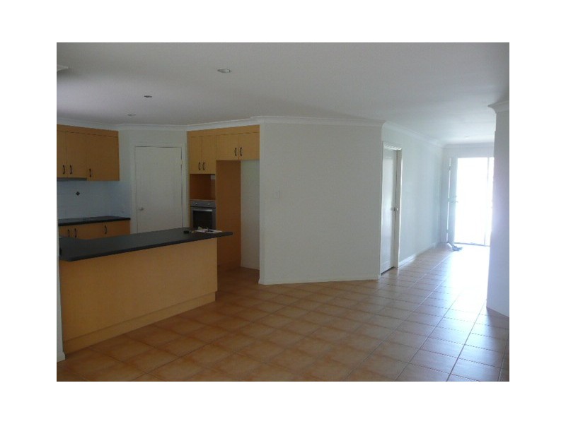 137 Lakeside Avenue, Springfield Lakes QLD 4300