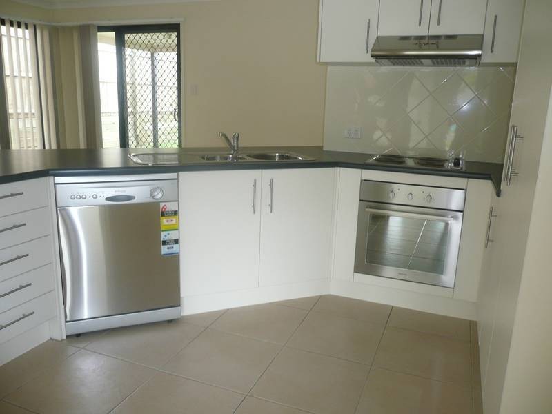 75 Opossum Circuit, Springfield Lakes QLD 4300