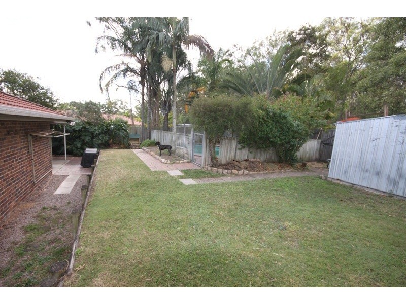 20 Woodbine Ave, Camira QLD 4300