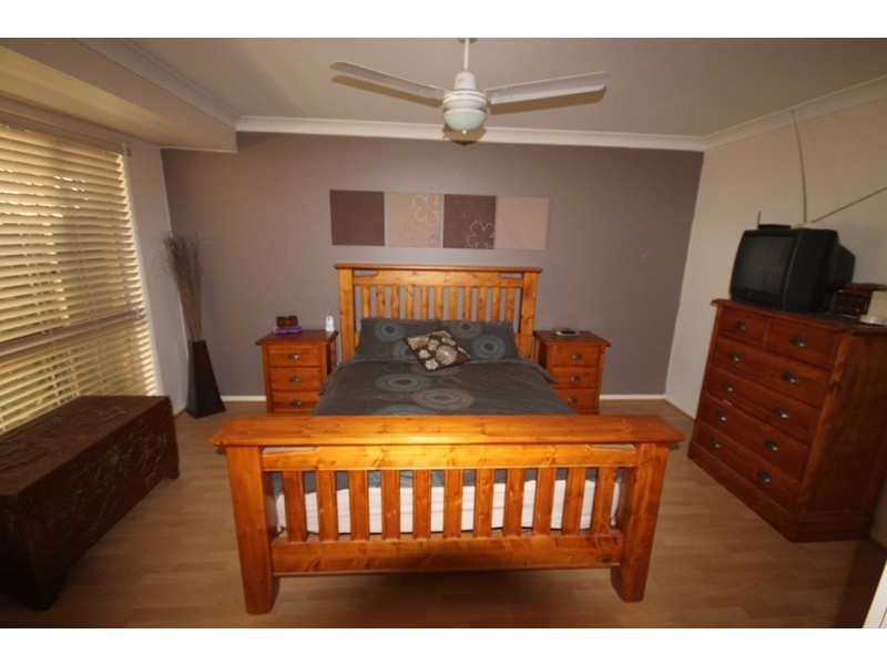 20 Woodbine Ave, Camira QLD 4300