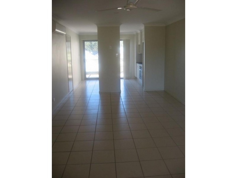 15 Creekside Drive, Springfield Lakes QLD 4300