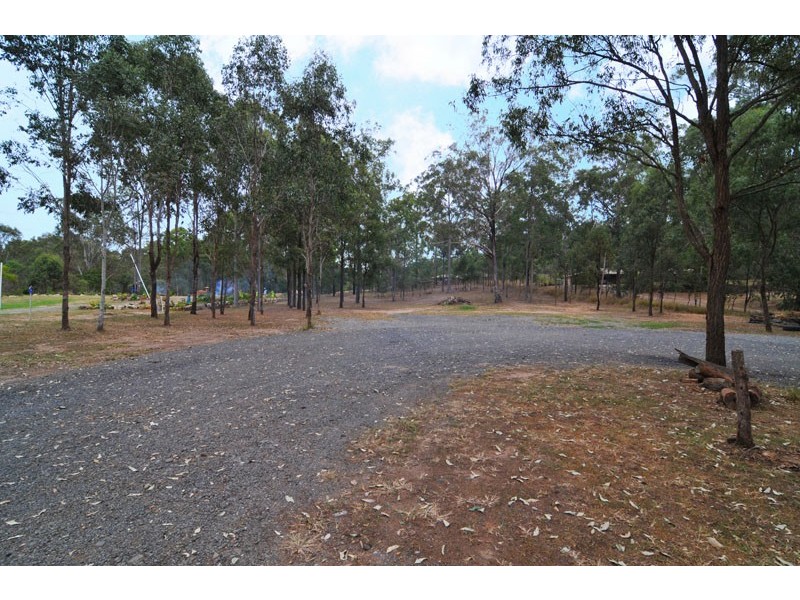 216 Jones Rd, Bellbird Park QLD 4300