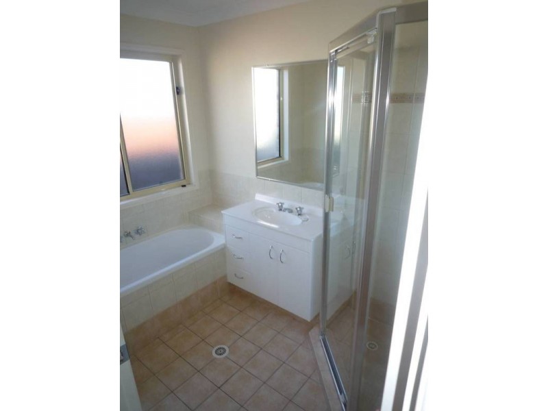 .3 Daylilly Place, Springfield Lakes QLD 4300