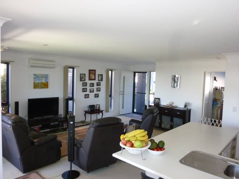 1/26 Commercial Drive, Springfield QLD 4300