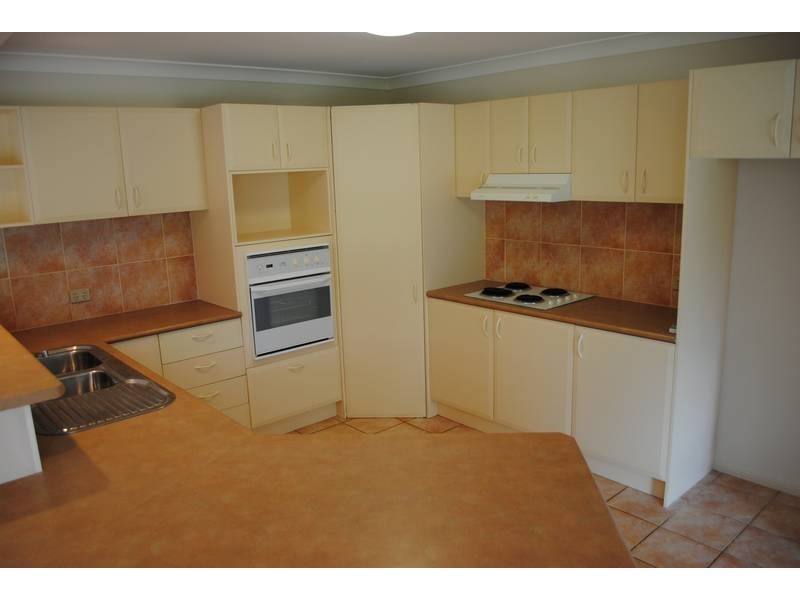 2 Dellwood Road, Springfield QLD 4300