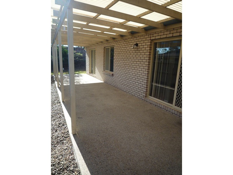16 Ellen Cct, Springfield Lakes QLD 4300