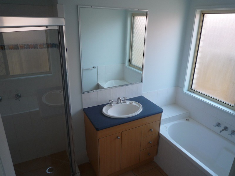 16 Ellen Cct, Springfield Lakes QLD 4300