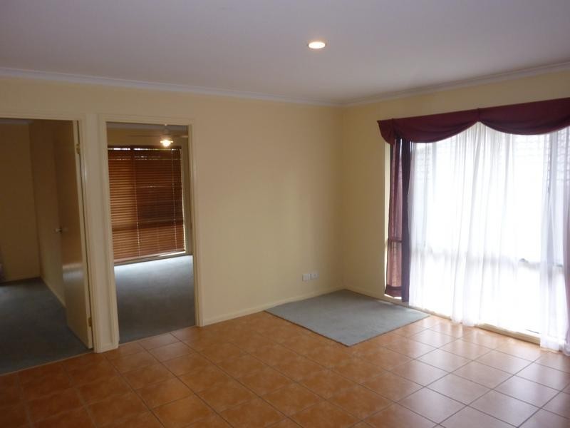 42 Berkshire Place, Springfield Lakes QLD 4300