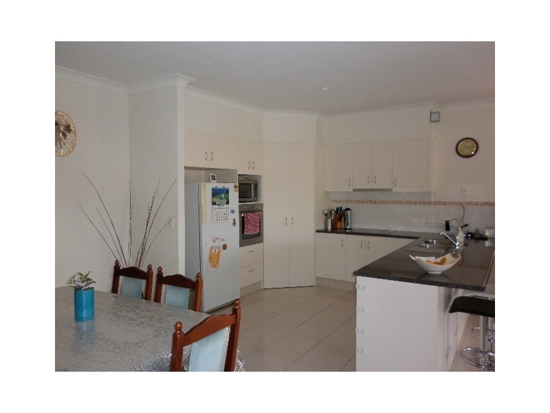 171 Lakeside Avenue, Springfield Lakes QLD 4300