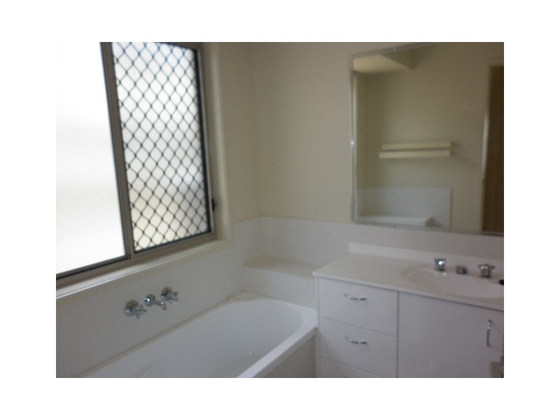22 Admiral Circuit, Springfield Lakes QLD 4300