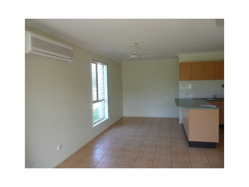 9 Rae Close, Camira QLD 4300