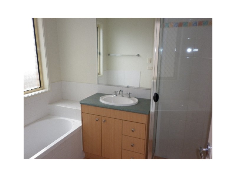 9 Rae Close, Camira QLD 4300