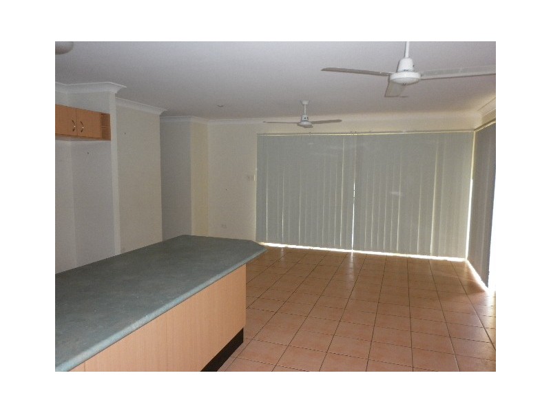 9 Rae Close, Camira QLD 4300