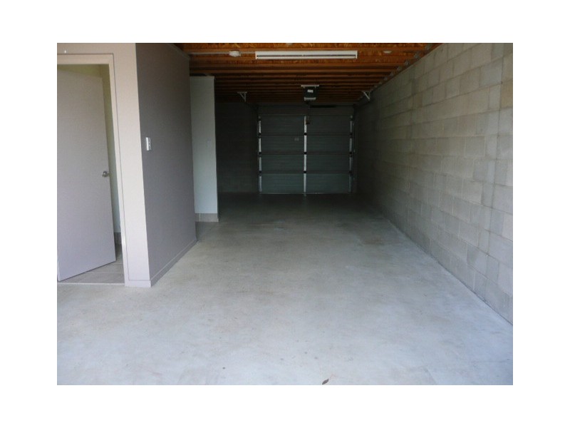 13 Creekside, Springfield Lakes QLD 4300