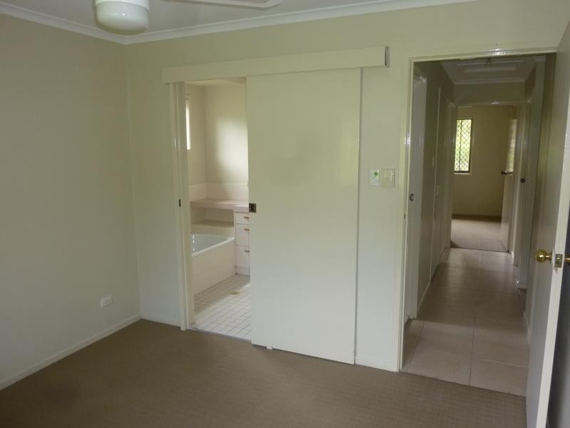 2/22 Buttler Street, Bellbird Park QLD 4300