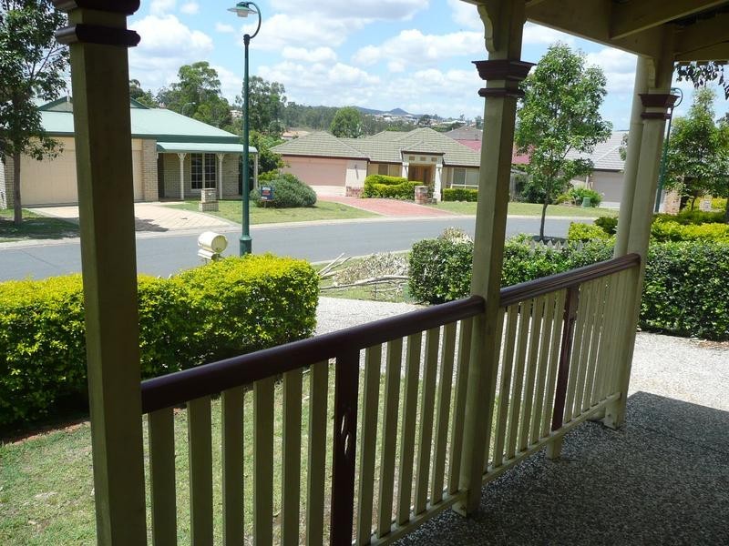 9 Berkshire Place, Springfield Lakes QLD 4300