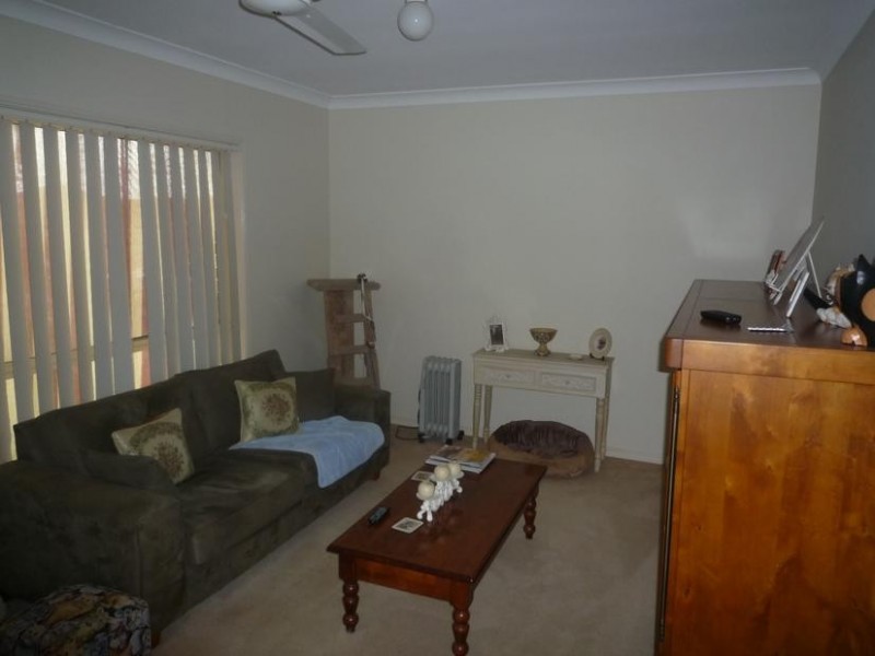 16 Greta Court, Camira QLD 4300