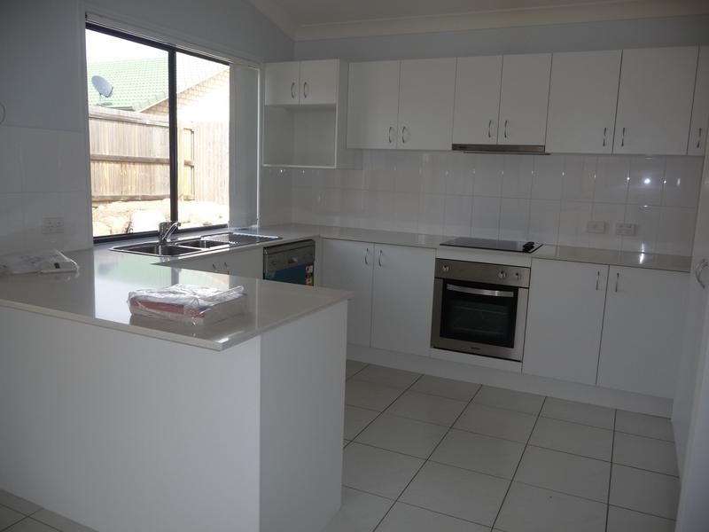77 Westminster, Raceview QLD 4305