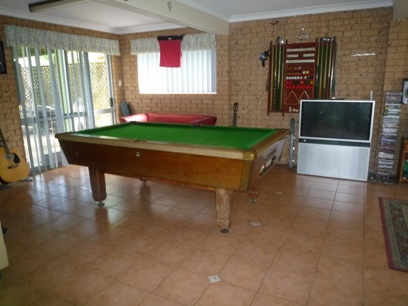 4 Warren Court, Collingwood Park QLD 4301