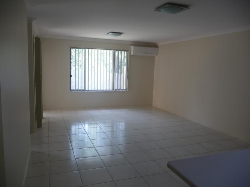 2/19 Ashfield Street, North Ipswich QLD 4305