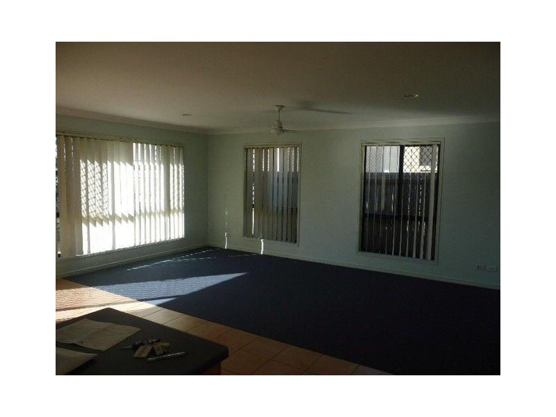 35 Bullen Circuit, Forest Lake QLD 4078