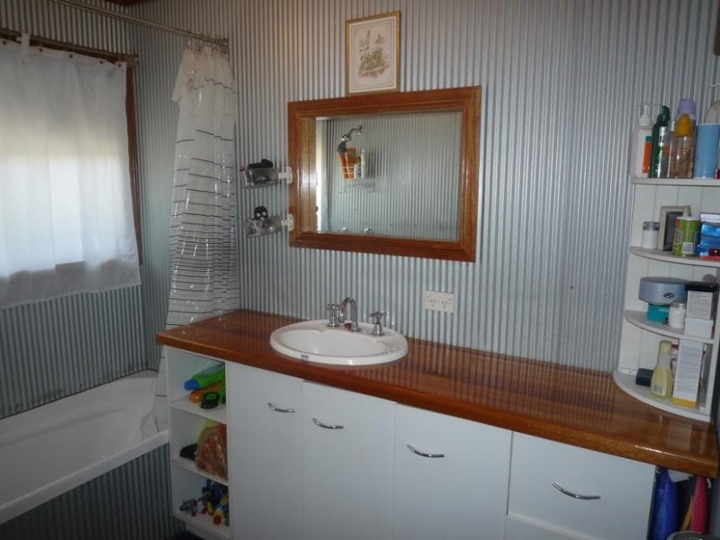 3 Dobell Avenue, Collingwood Park QLD 4301