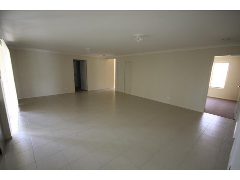 2 Foundation, Collingwood Park QLD 4301