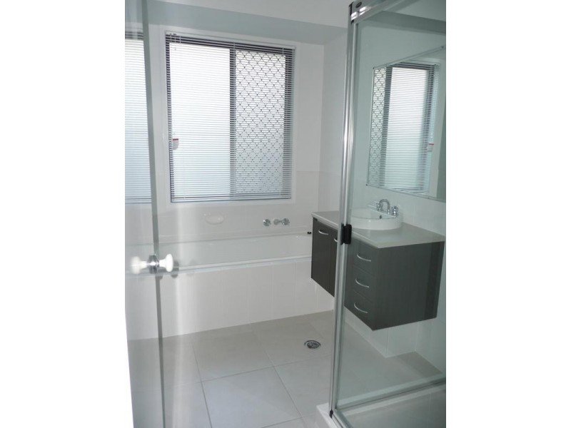 31 The Promenade, Springfield Lakes QLD 4300