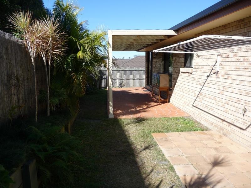 2 Montville, Forest Lake QLD 4078