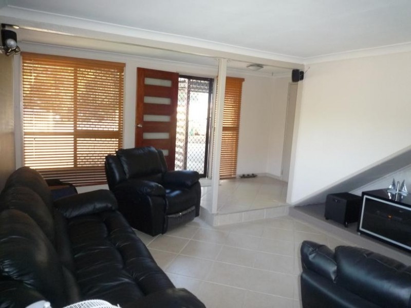 6 duncan Street, Riverview QLD 4303