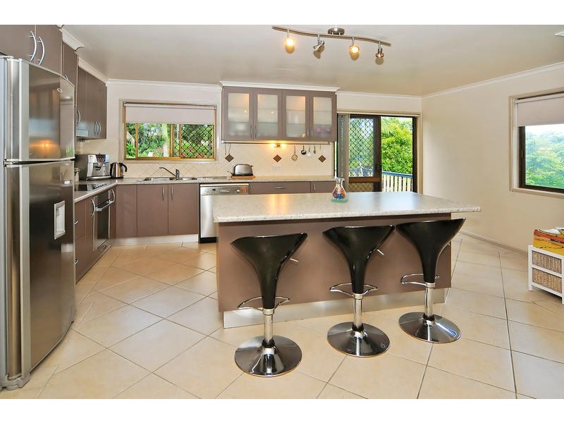 6 duncan Street, Riverview QLD 4303