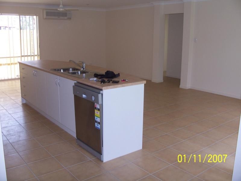 43 Gippsland Circuit, Forest Lake QLD 4078