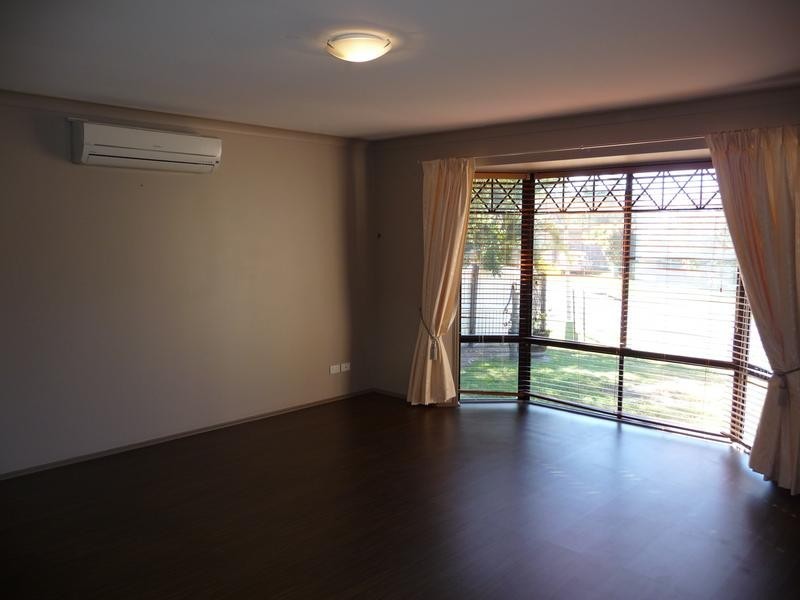 6 Pistachio, Camira QLD 4300