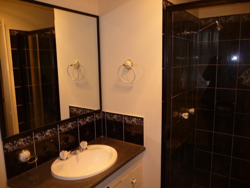 6 Pistachio, Camira QLD 4300