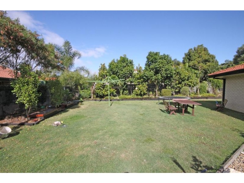 6 Pistachio, Camira QLD 4300