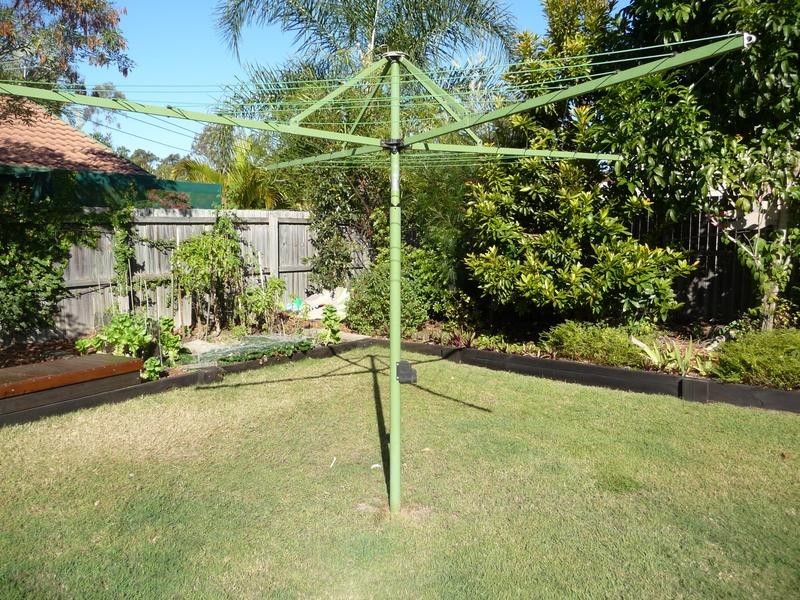 6 Pistachio, Camira QLD 4300