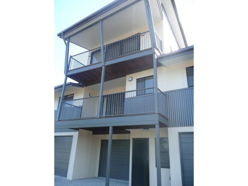2/45a Law, Redbank QLD 4301
