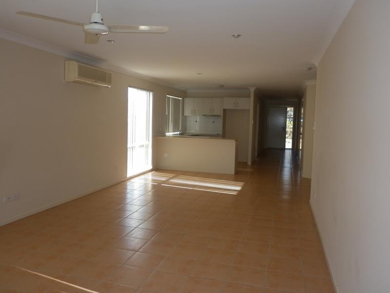 27 Isabella Street, Collingwood Park QLD 4301