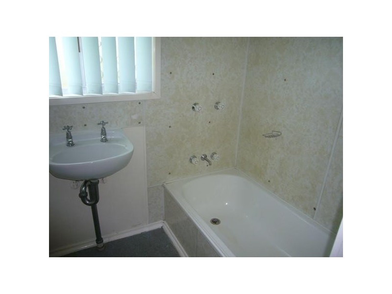 2 Ashworth Street, Gailes QLD 4300