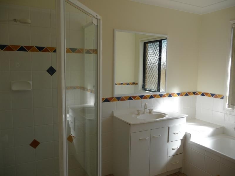 95 Sharpless Rd, Springfield QLD 4300