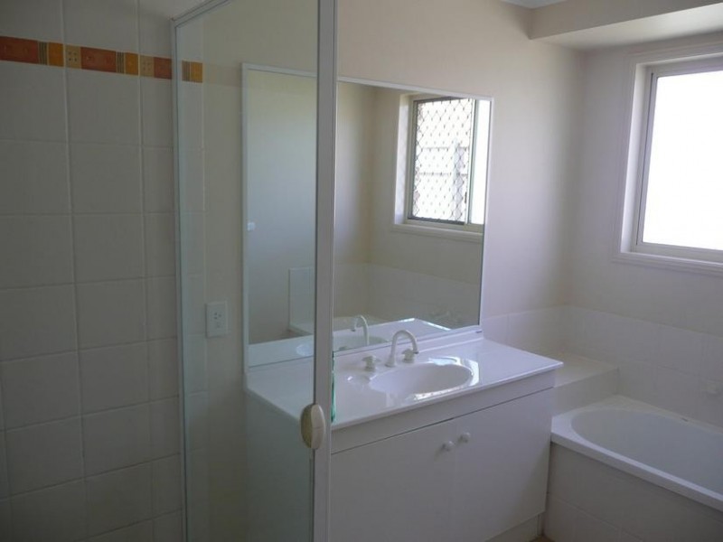 16 Emma Place, Springfield Lakes QLD 4300