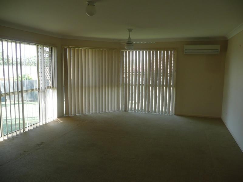 16 Emma Place, Springfield Lakes QLD 4300