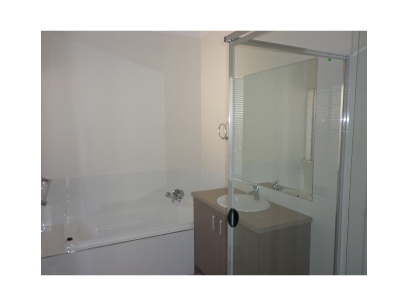 14 Arnaldo Avenue, Augustine Heights QLD 4300