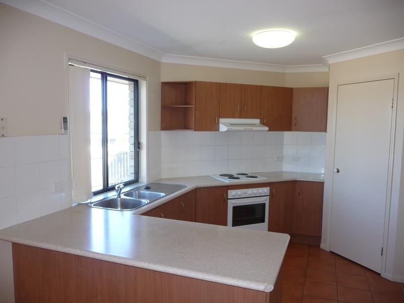 2 Montville Place, Forest Lake QLD 4078