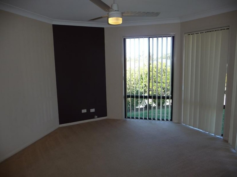 2 Montville Place, Forest Lake QLD 4078